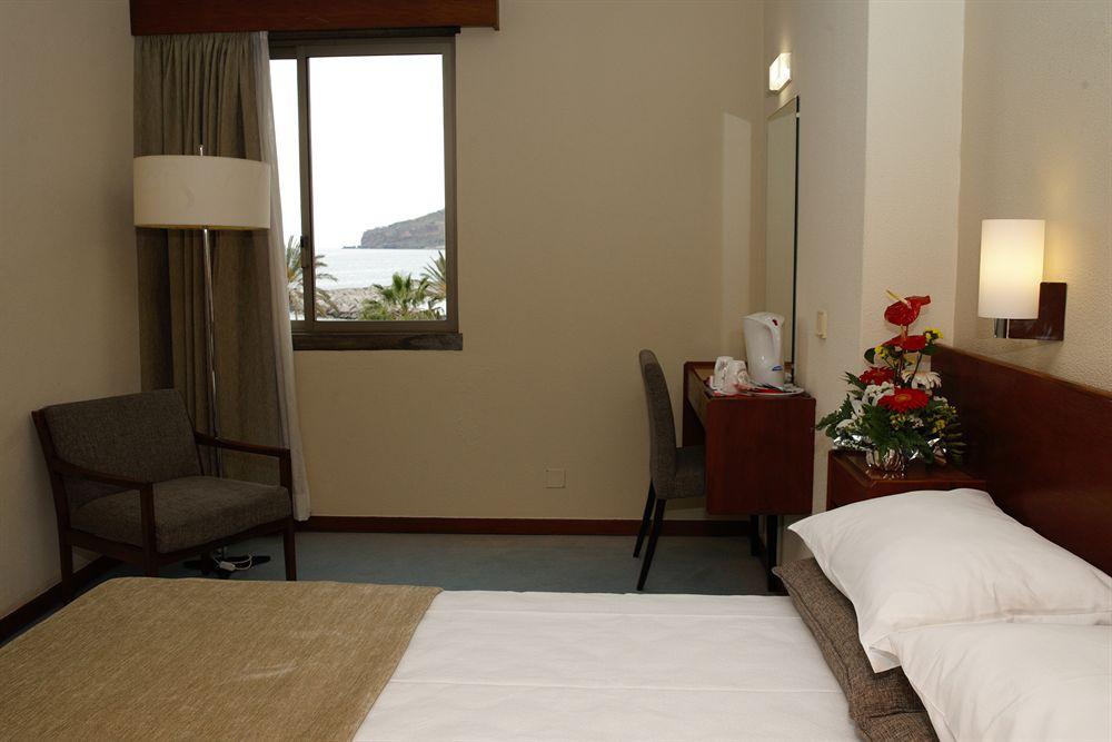 Cheerfulway Bravamar Hotel Ribeira Brava Exteriör bild