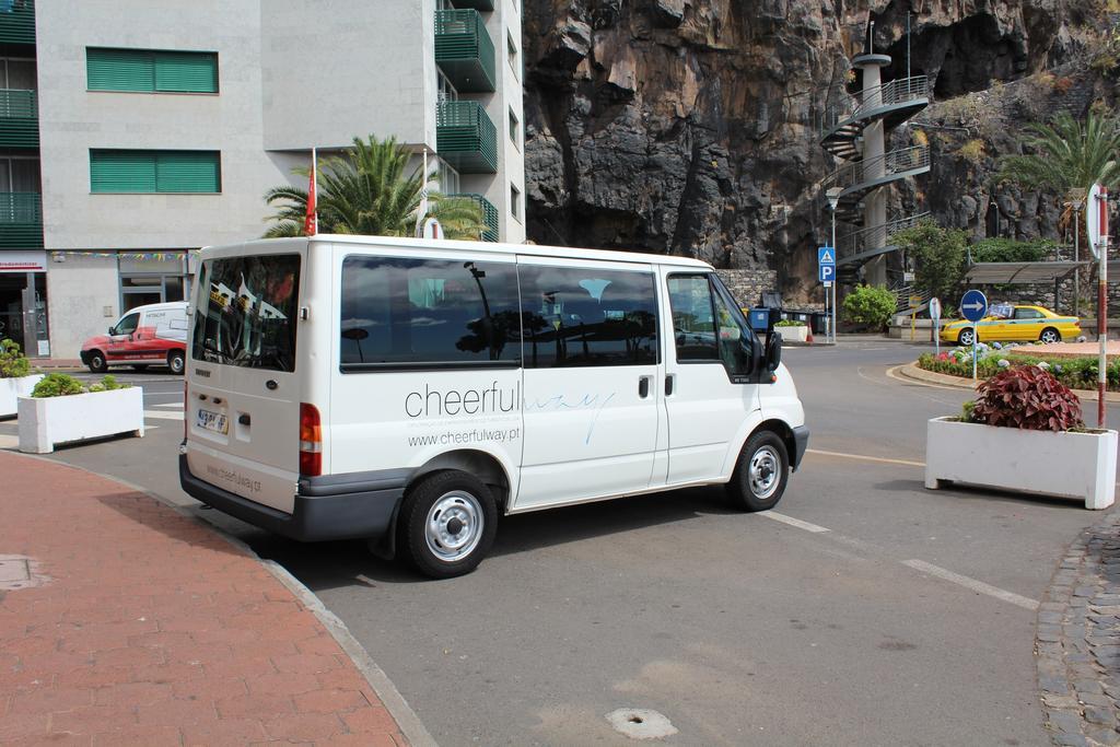 Cheerfulway Bravamar Hotel Ribeira Brava Exteriör bild