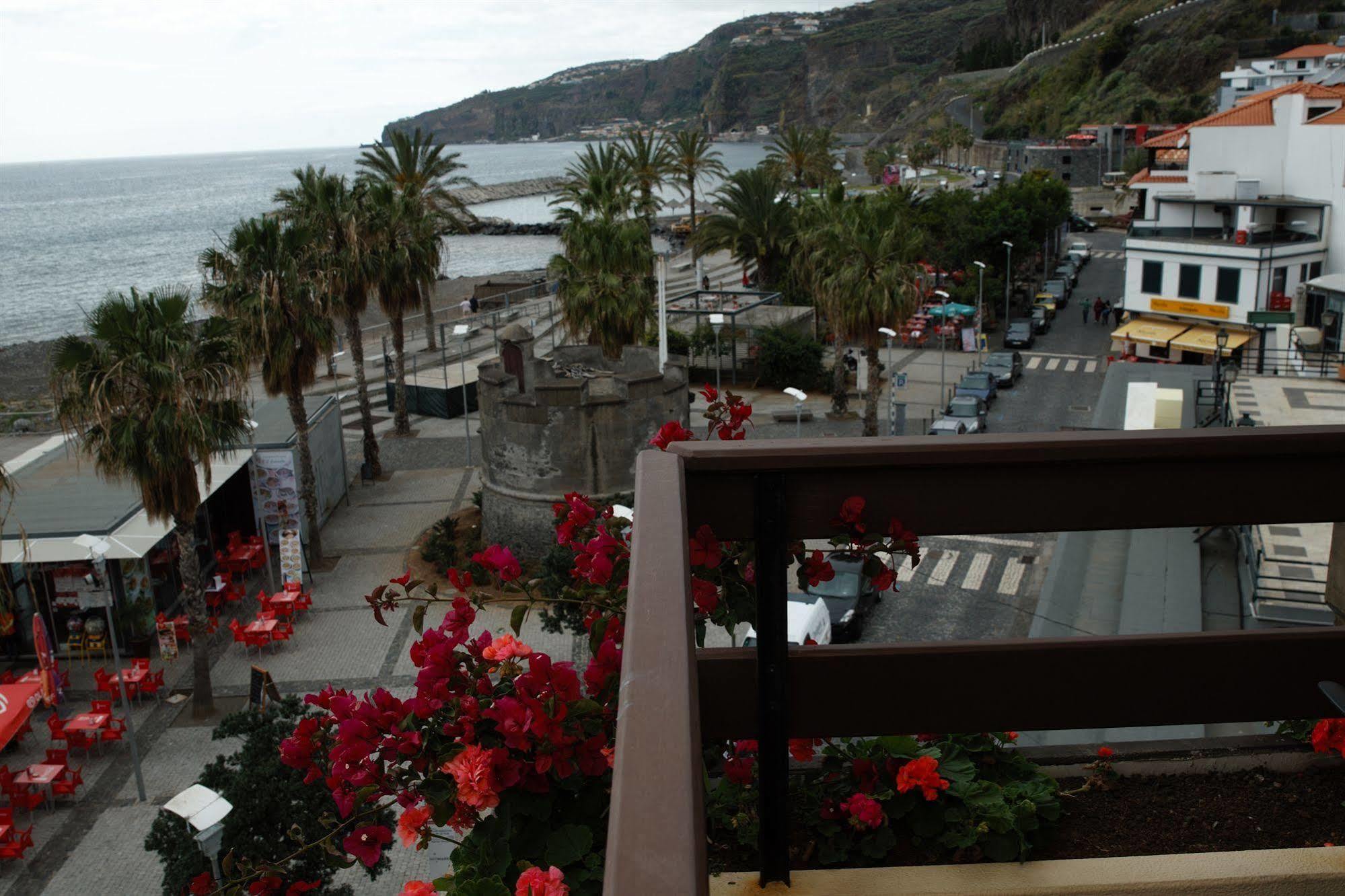 Cheerfulway Bravamar Hotel Ribeira Brava Exteriör bild