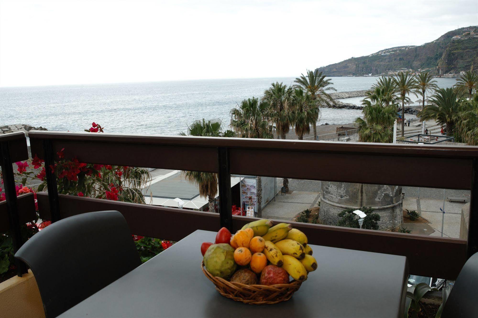 Cheerfulway Bravamar Hotel Ribeira Brava Exteriör bild